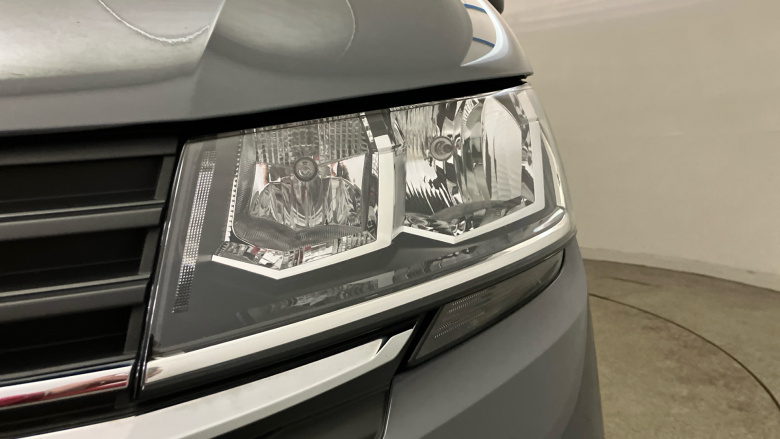 Volkswagen Transporter T32 Lwb Diesel 2.0 TDI 150 Highline Kombi Van